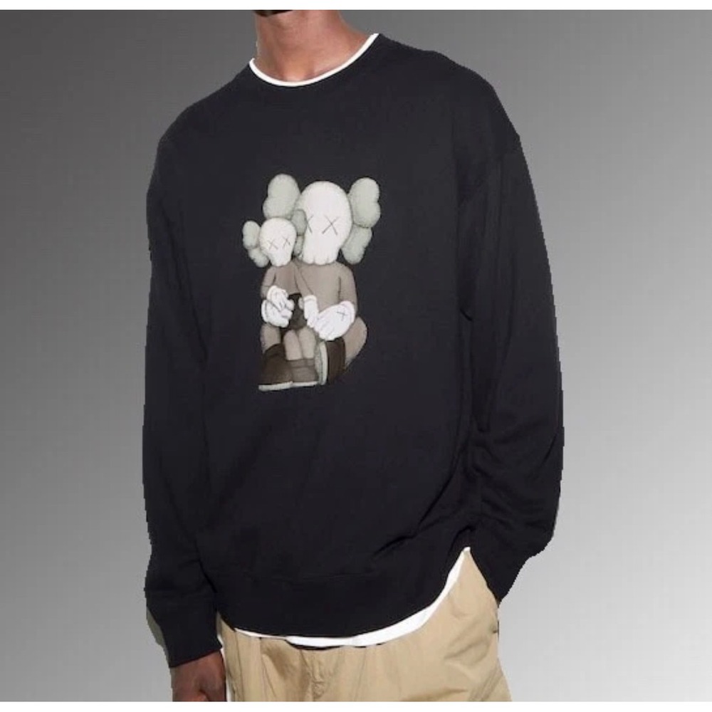 Uniqlo UT x KAWS‎ Companion BFF Sweatshirt Mens Medium Black Graphic Pullover XX